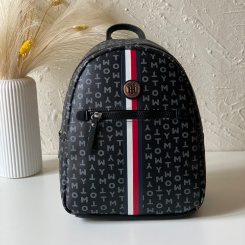 شنطة ظهر تومي هيلفيغر