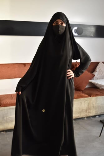 عباية الراس سادة بأكمام طويلة