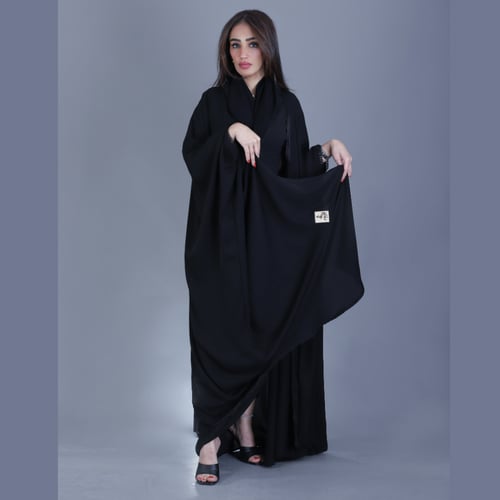 عباية بشت أنيقة ناعمة
