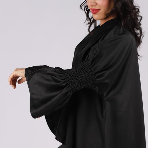 عباية بأكمام فرنسية مزموم بمطاط خفيف وموديل فاخر م...