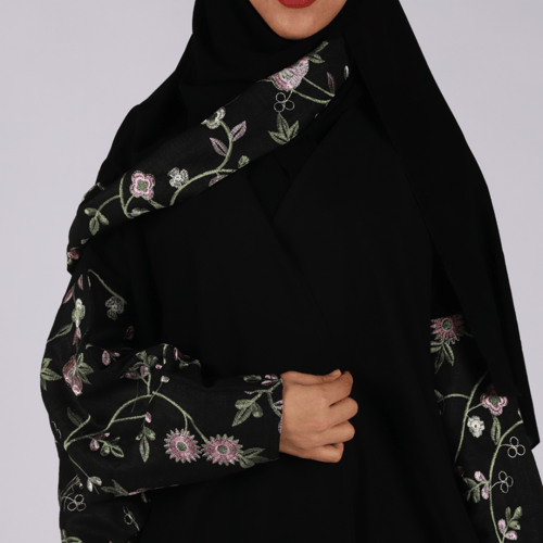 عباية نص بشت بتطريز ورود