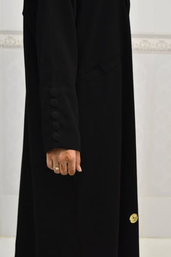 عباية رسمية عملية و أزرار بالاكمام