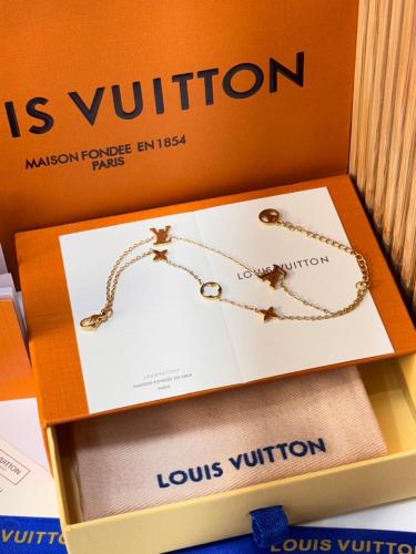 اسواره ماركة LOUIS VUITTON مع الملحقات