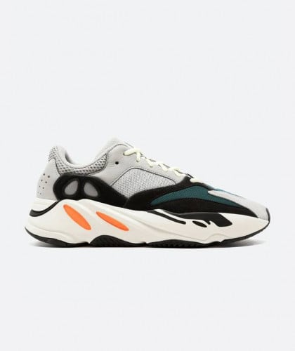 شوز اديداس ايزي 700