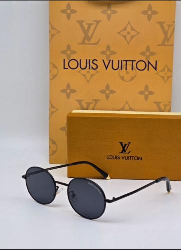 نظارة شمسية LOUIS VUITTON هاي كواليتي مع ملحقاتها