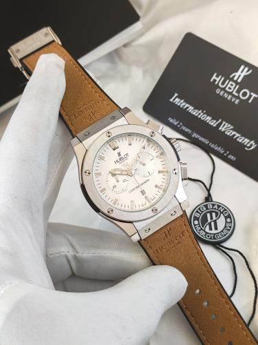 ساعة هوبلت الرجالية مع جميع ملحقاتها