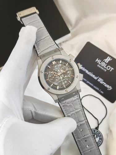 ساعة هوبلت الرجالية مع جميع ملحقاتها