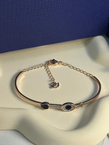 اسواره ماركة SWAROVSKI مع الملحقات