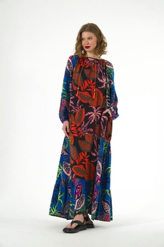 قطن يتميز بقصته الواسعة