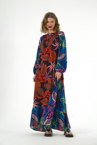 قطن يتميز بقصته الواسعة