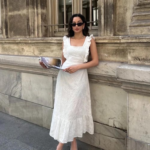 فستان أنيق بلمسة عصرية