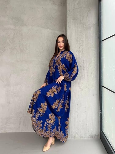 فستان بتصميم راقي