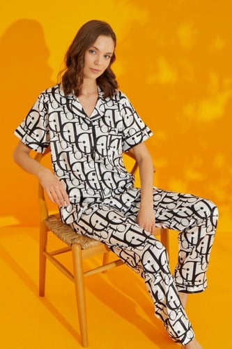 بيجامة ديزاين ديور