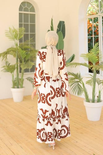 فستان بتصميم عصري