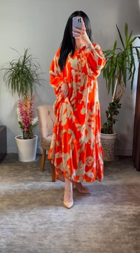 فستان بتصميم عصري