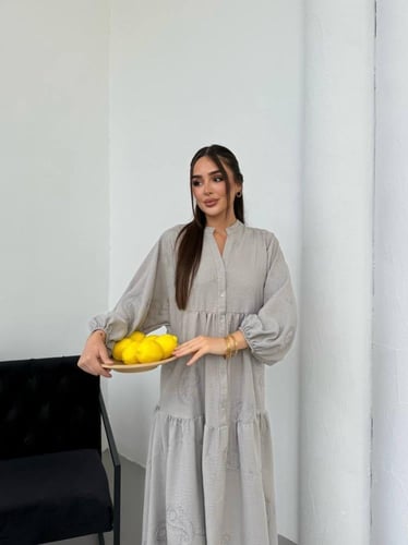 فستان بتصميم عصري