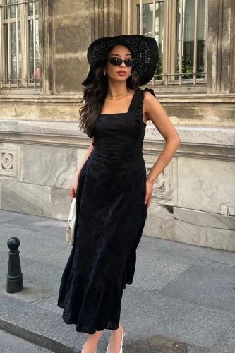 فستان أنيق بلمسة عصرية