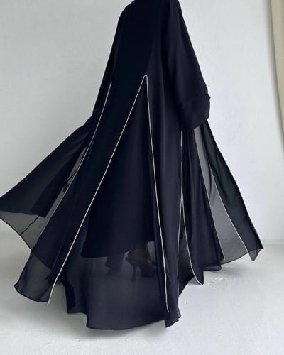 عباية الألماس لمسة من الفخامة والرقي