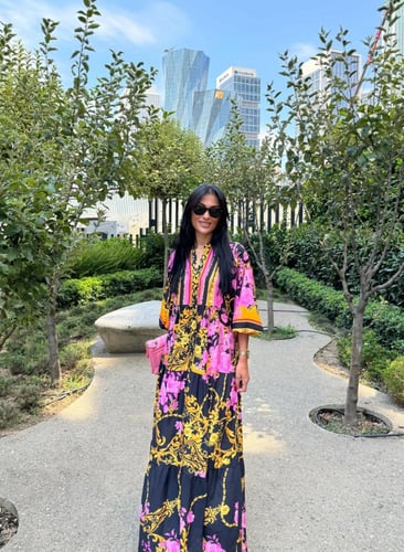 فستان بتصميم عصري