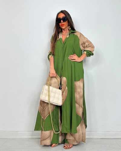 طقم مميز بقصته الواسعة