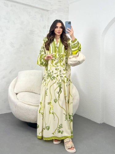 فستان بتصميم عصري