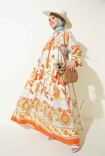 فستان بتصميم عصري