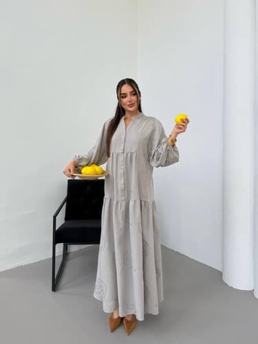 فستان بتصميم عصري