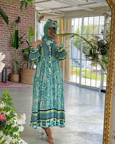 فساتين طويلة مصنوعة بأجود الأقمشة القطنية الباردة...