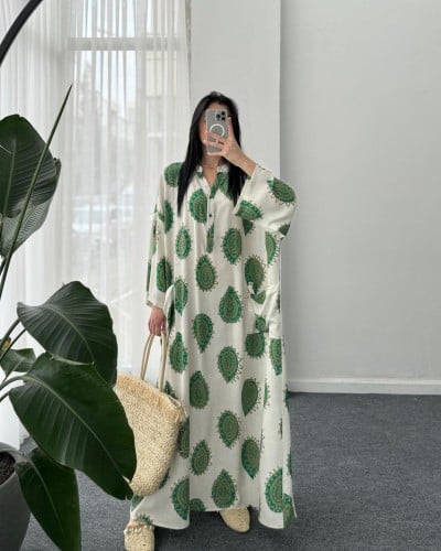 فستان قطن تركي يتميز بجيبه وملمسه الناعم