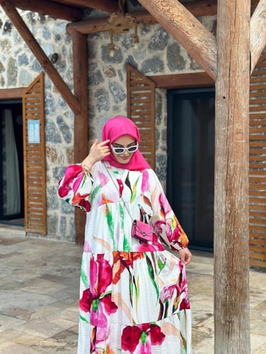 فستان قطن بطبعة ورود