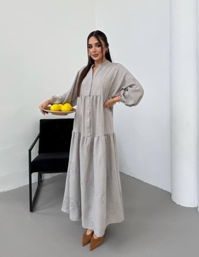 فستان بتصميم عصري