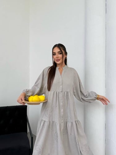 فستان بتصميم عصري