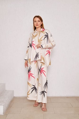 طقم الكتان المميز