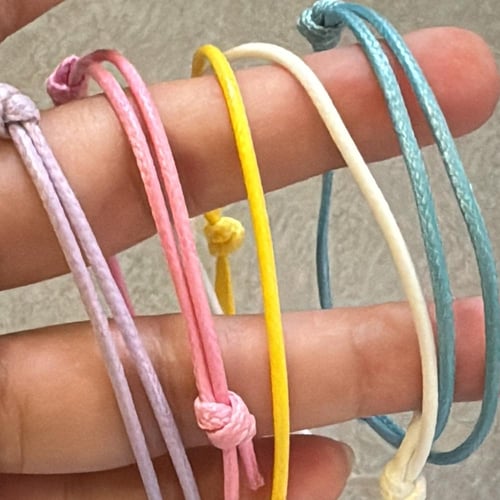 اساور خيط مع يد قطتك (راح يتم التواصل معك على الوا...