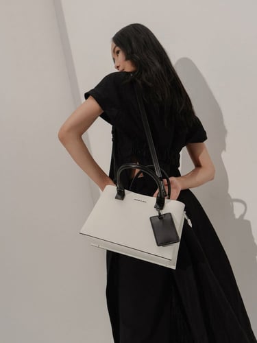 حقيبة تشارلز آند كيث - كبيرة PNJO2308075