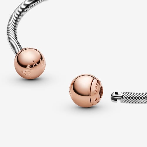 إسورة باندورا