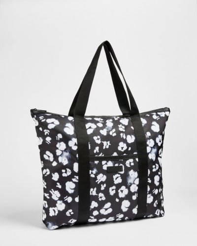 حقيبة تيد بيكر