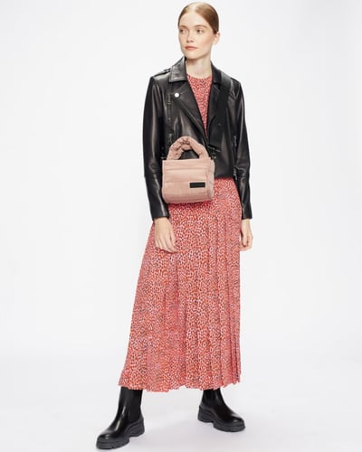 حقيبة تيد بيكر