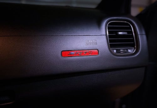 شعار طبلون Hellcat باللون الاحمر