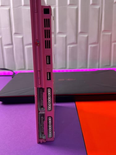 القطعه النادره - جهاز بلاي ستيشن 2 النسخه الخاصه