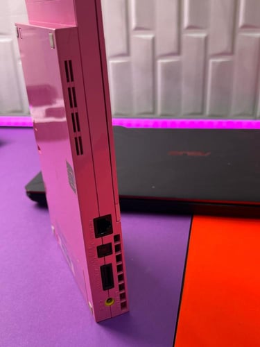 القطعه النادره - جهاز بلاي ستيشن 2 النسخه الخاصه