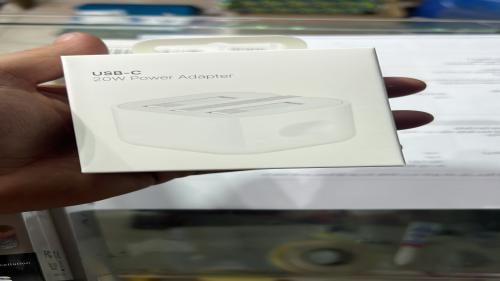 فيش جداري وسلك ايفون 14