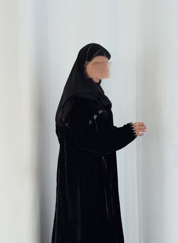 Z207-1 -عباية مخمل