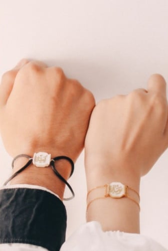 اسواراتين بالاسم رجالي ونسائي تصميم حسب الطلب