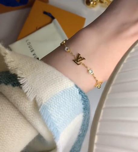 اسوارة لويس فيتون