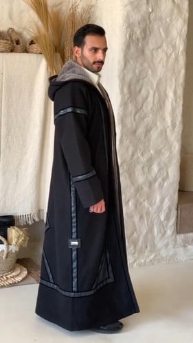 فروة ملكية جوخ