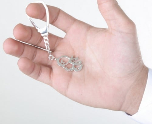 ميدالية مفاتيح بالاسم-متجر المهاء