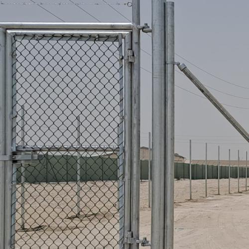 بوابة جناح مع الشائك ارتفاع 2.5متر