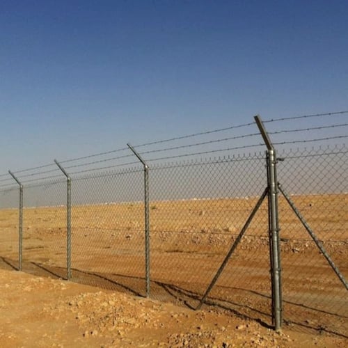 بالمتر الطولي-شبك مجلفن ارتفاع 2.5م مع شائك