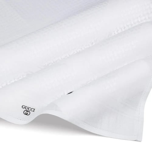 شماغ قوتشي أبيض آخر إصدار2026